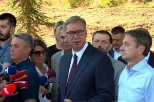 Vučić u Nišu i protesti