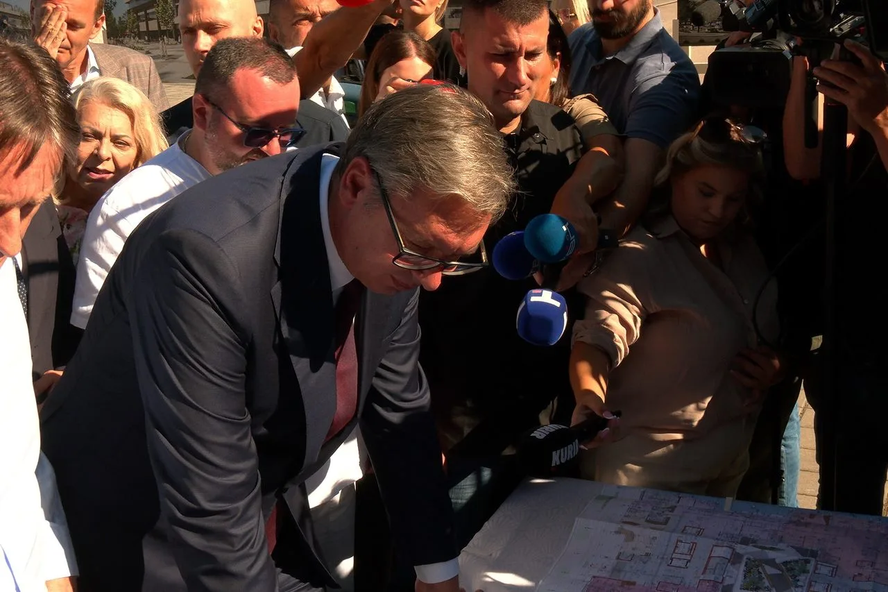 Vučić u Nišu i protesti