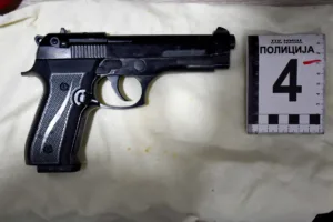 Pistolj